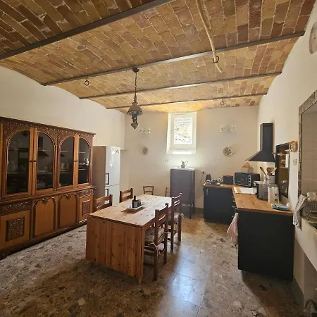 Semesterbostad La Casa Del Sarto Storico Nel Cuore Del Borgo *